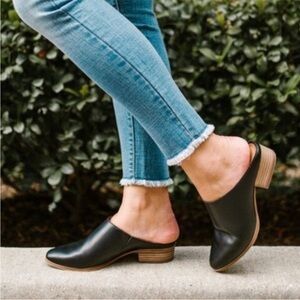 Madewell Black Leather Slip-On Mules 7 Clogs Slides stacked leather heel EUC